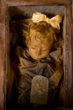 Watch National Geographic: The Girl in the Glass Casket Megashare8